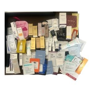 Luxe Skincare & Make Up Samples Set - 62 Pieces - La Mer, Chanel, Skinceuticals